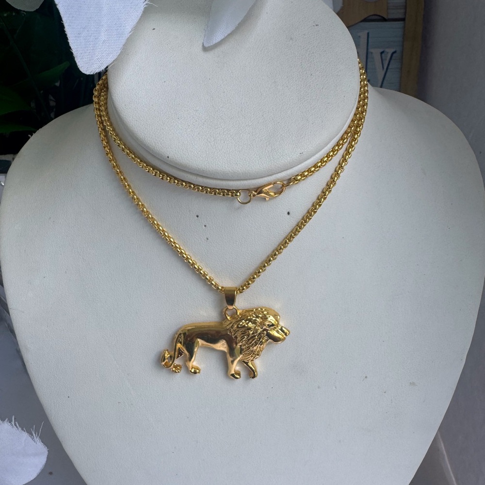 STATEMENT NECKLACE - Picture 3 of 15